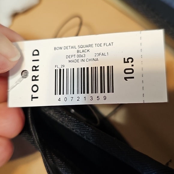 2/$20 Torrid 10.5 WW Square Toe Flat Shoes - Picture 8 of 8